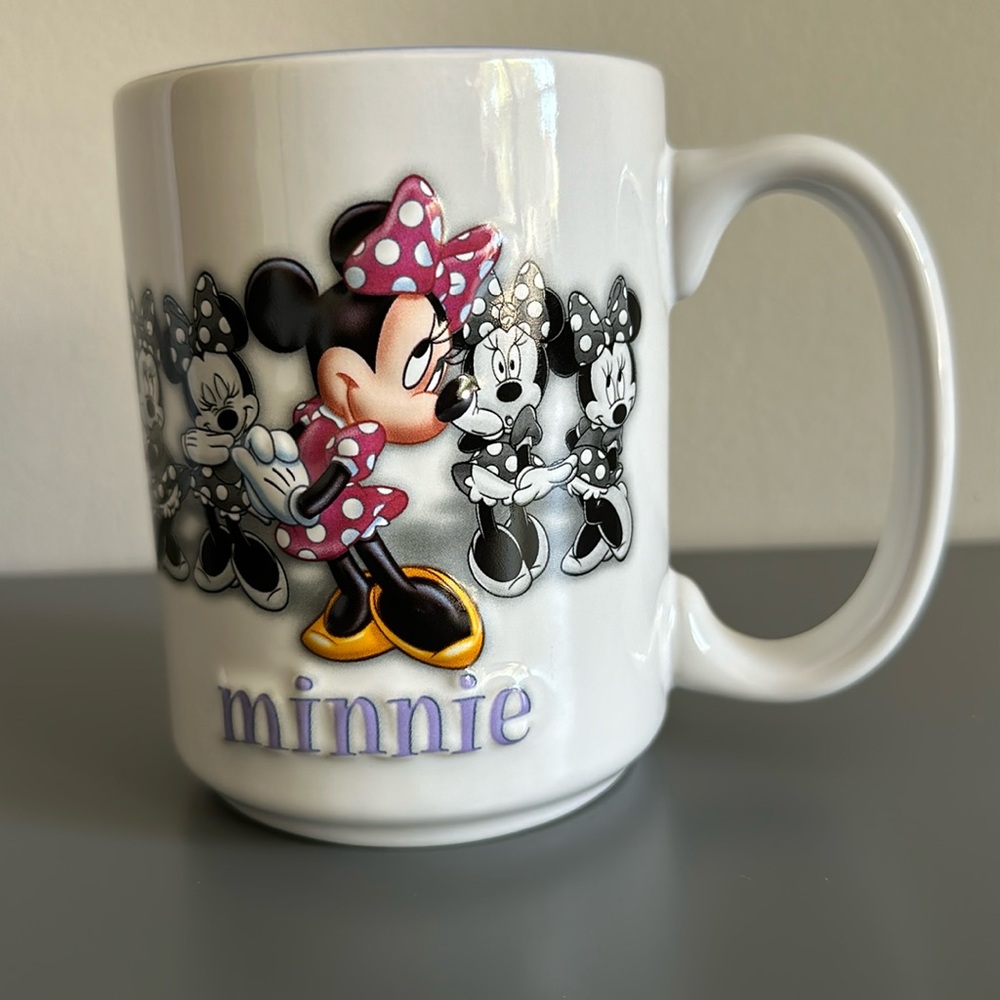 Walt Disney Minnie Raised 3D Multi Minnie Shadow Mug Cup